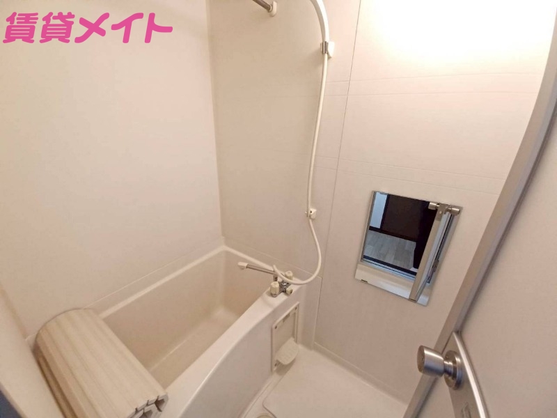 バス・シャワールーム　別部屋画像参考