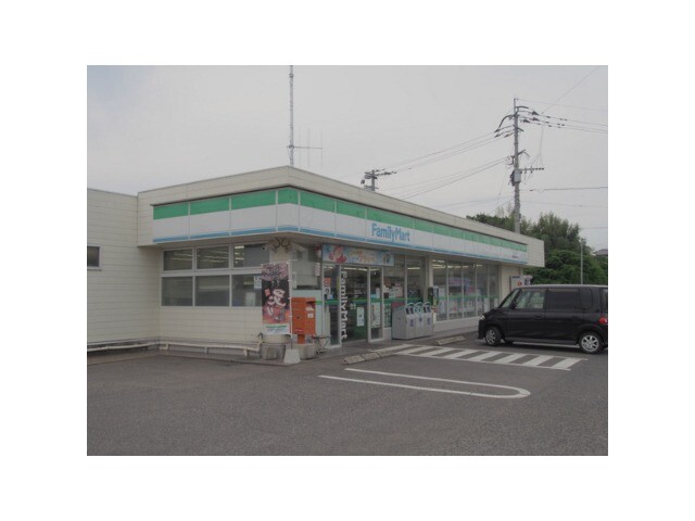 コンビニ　ファミリーマート鹿島能古見店（コンビニ）まで384m