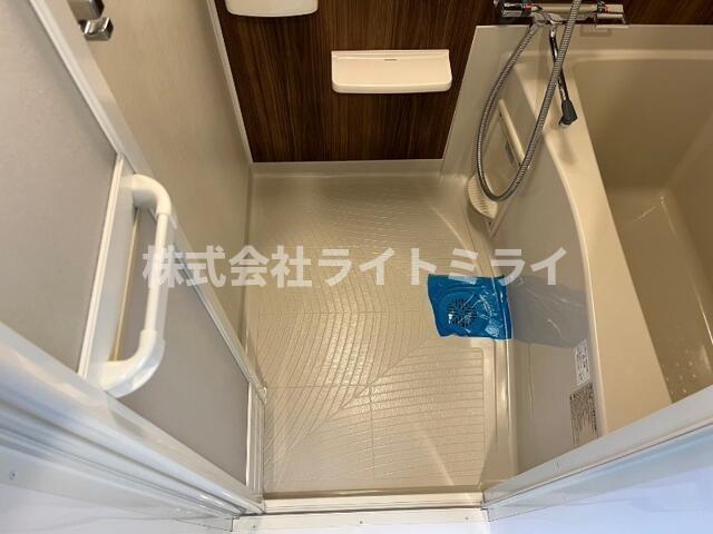 バス・シャワールーム　?