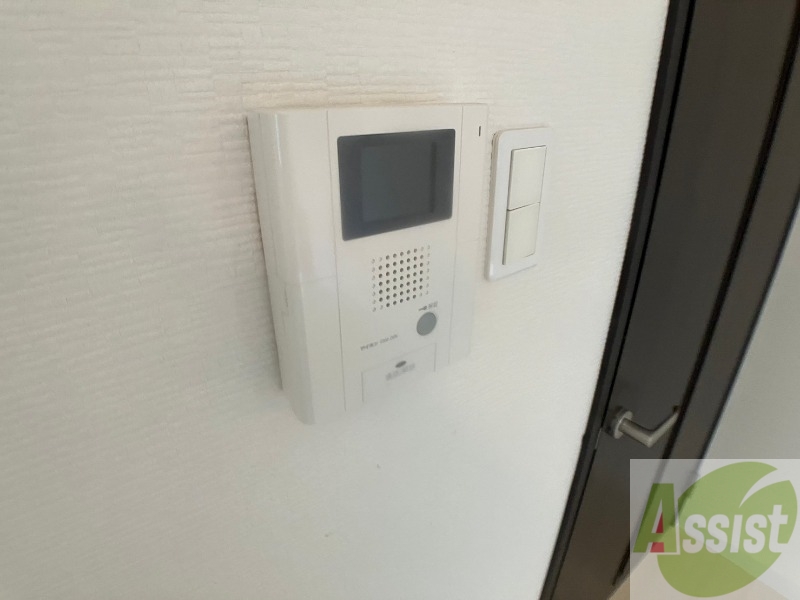 セキュリティ　ＴＶモニター付インターホンです。来客者の顔が見えるので安心！