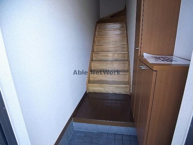 玄関　※同型参考写真