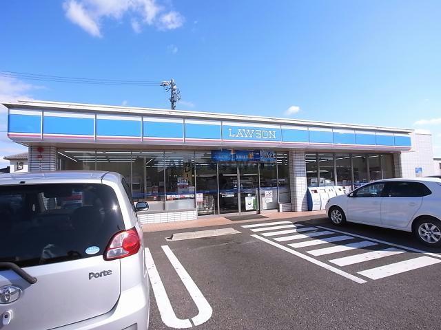 コンビニ　ローソン各務原三井店（コンビニ）まで749m