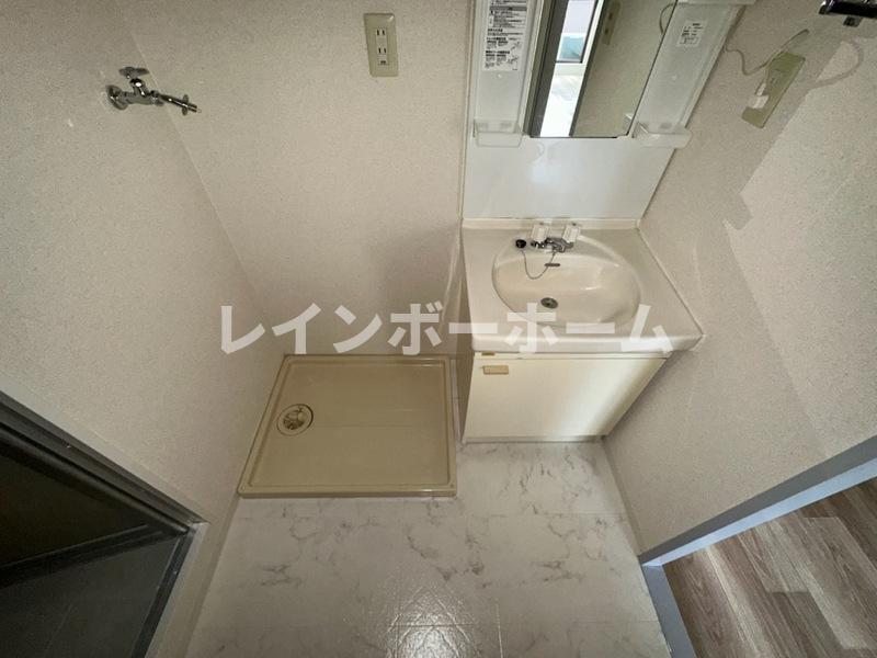 洗面設備　コンパクトで使いやすい洗面所