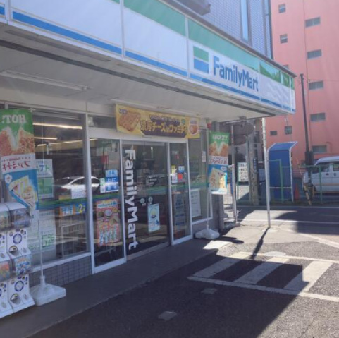 コンビニ　ファミリーマート小金井桜町店（コンビニ）まで809m