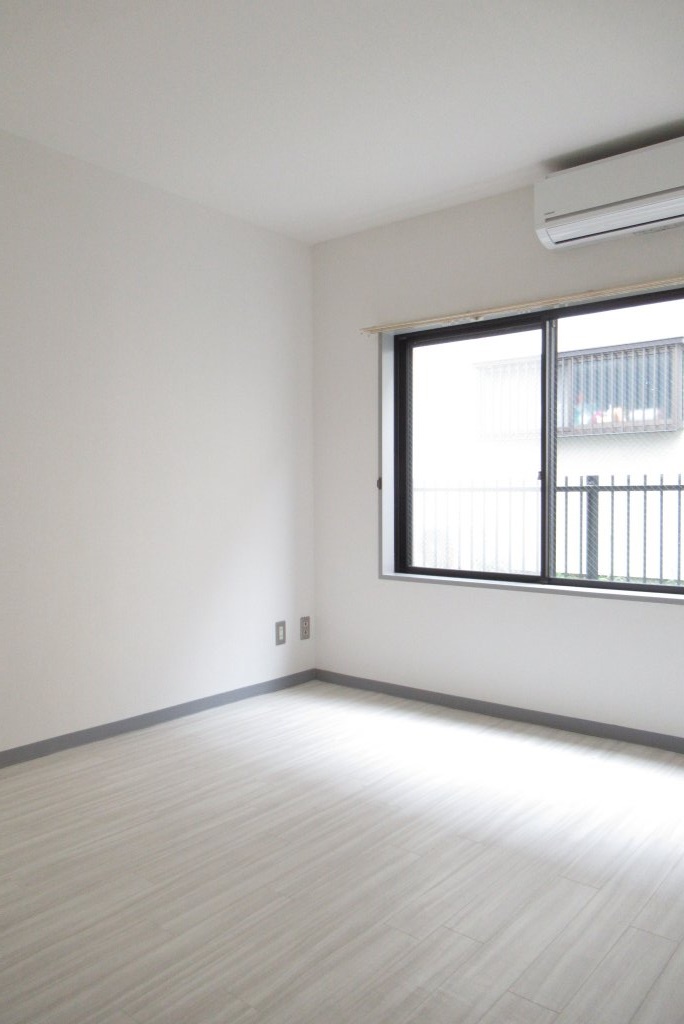 バルコニー　別角度部屋写真
