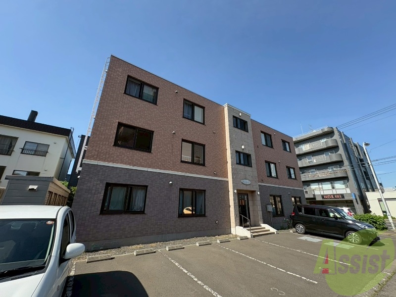 建物外観　札幌市東区北３２条東「ＰｕｒｅＬｉｆｅ３２７」