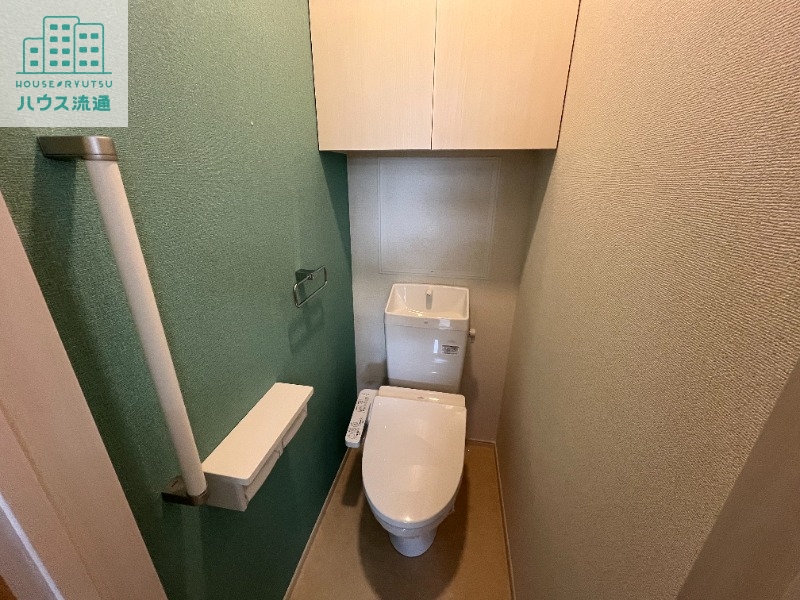 トイレ　※反転タイプのお写真です