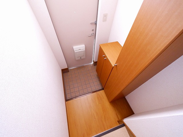 玄関　落ち着いた玄関です