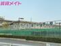 中学校　四日市立内部中学校（中学校）まで2400m