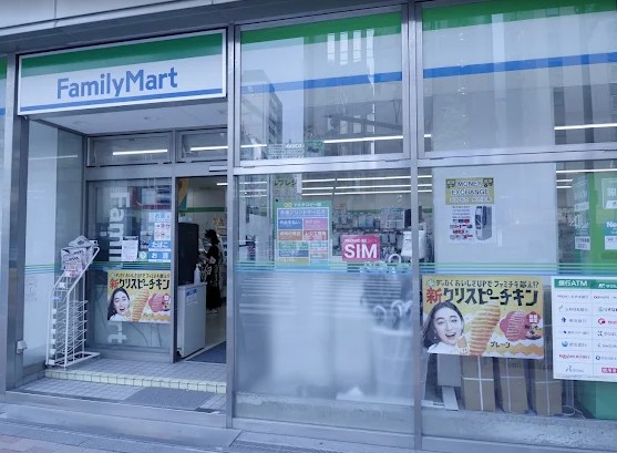コンビニ　ファミリーマート銀座松屋通り店（コンビニ）まで127m