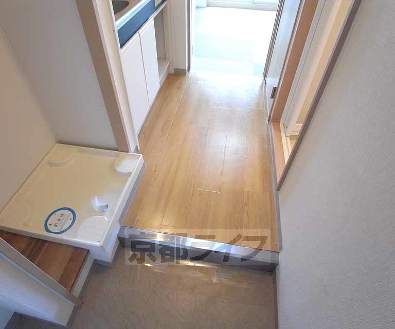 その他部屋・スペース　明るい廊下です。