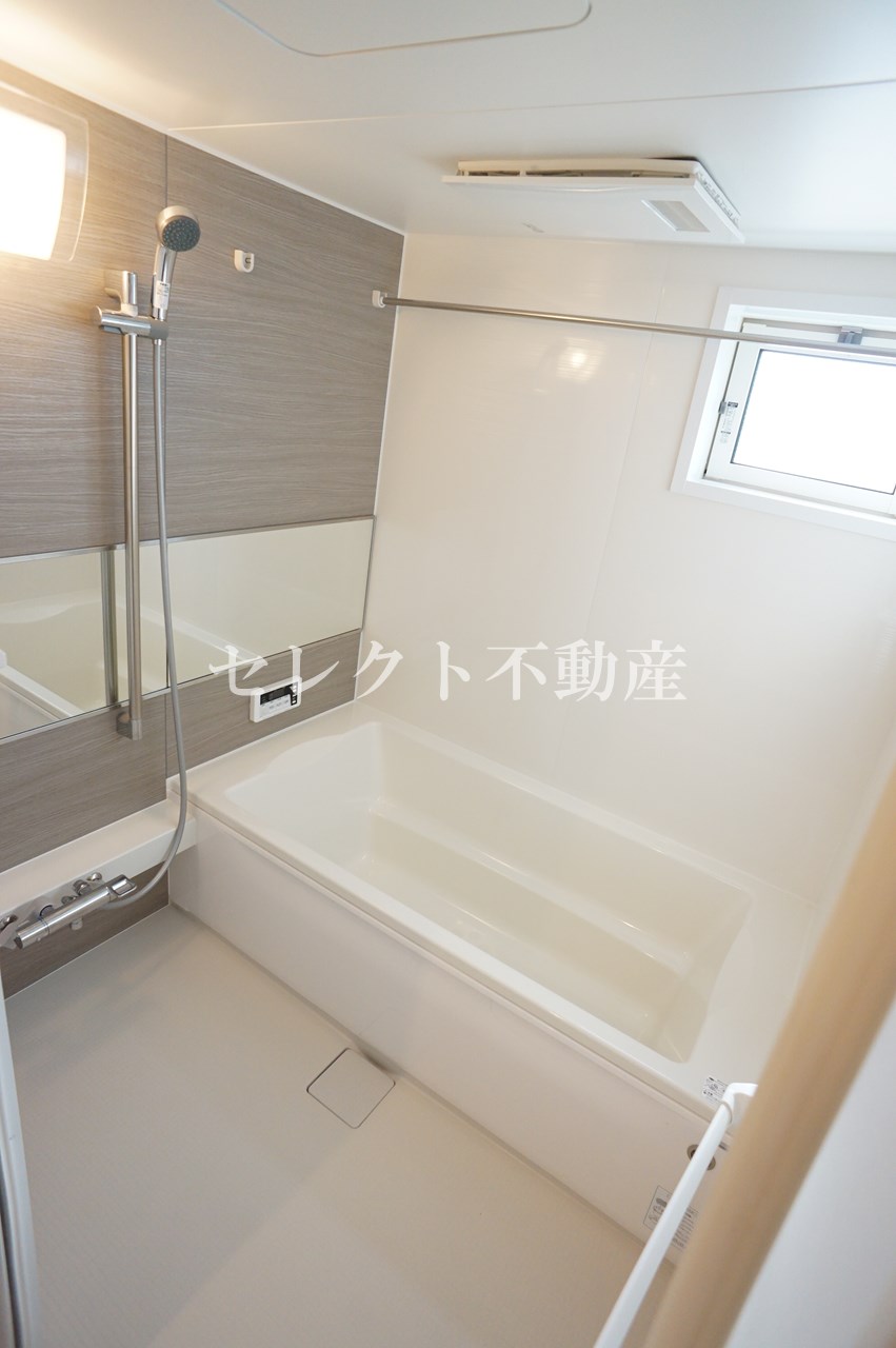 バス・シャワールーム　【コンフォール古閑中】一坪風呂