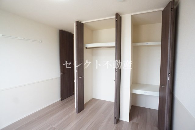 収納　【コンフォール古閑中】 クローゼット