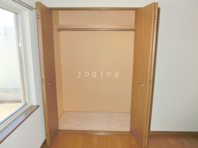 収納　収納が大きく、たくさんものが入ります。