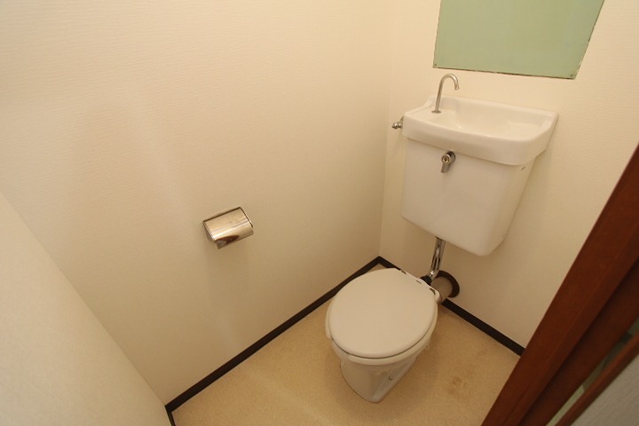トモエマンションのトイレ写真
