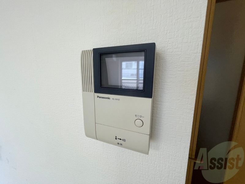 セキュリティ　ＴＶモニター付インターホンです。来客者の顔が見えるので安心！