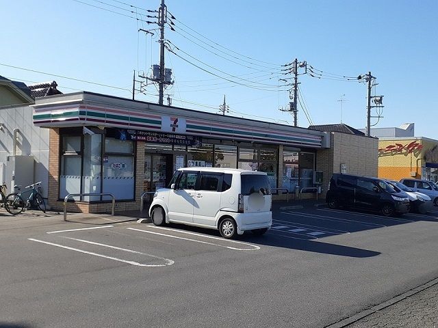 コンビニ　セブンイレブン藤ヶ丘1丁目店（コンビニ）まで700m