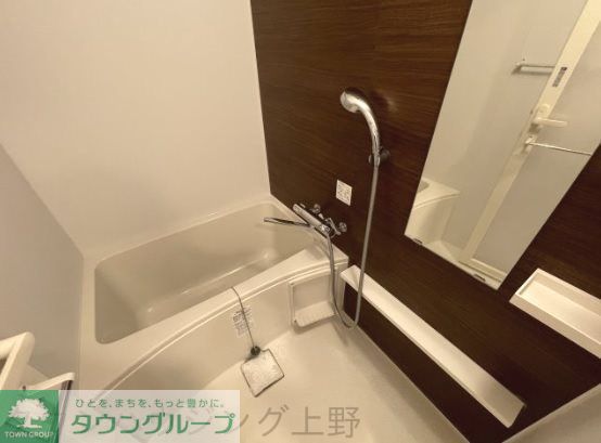 バス・シャワールーム　バス