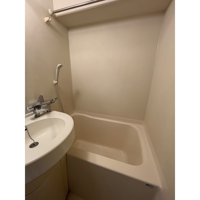 バス・シャワールーム　別部屋参考写真です。現況優先