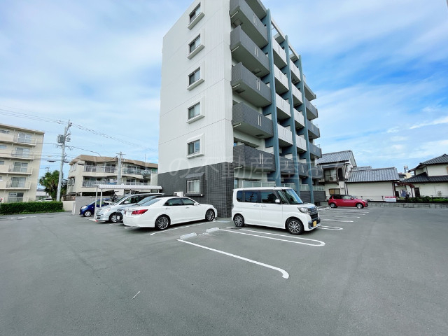 駐車場　敷地内駐車場