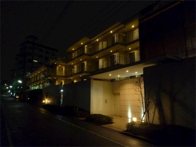 エントランス　清潔なエントランスです