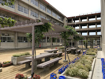 小学校　福山市立新涯小学校（小学校）まで454m