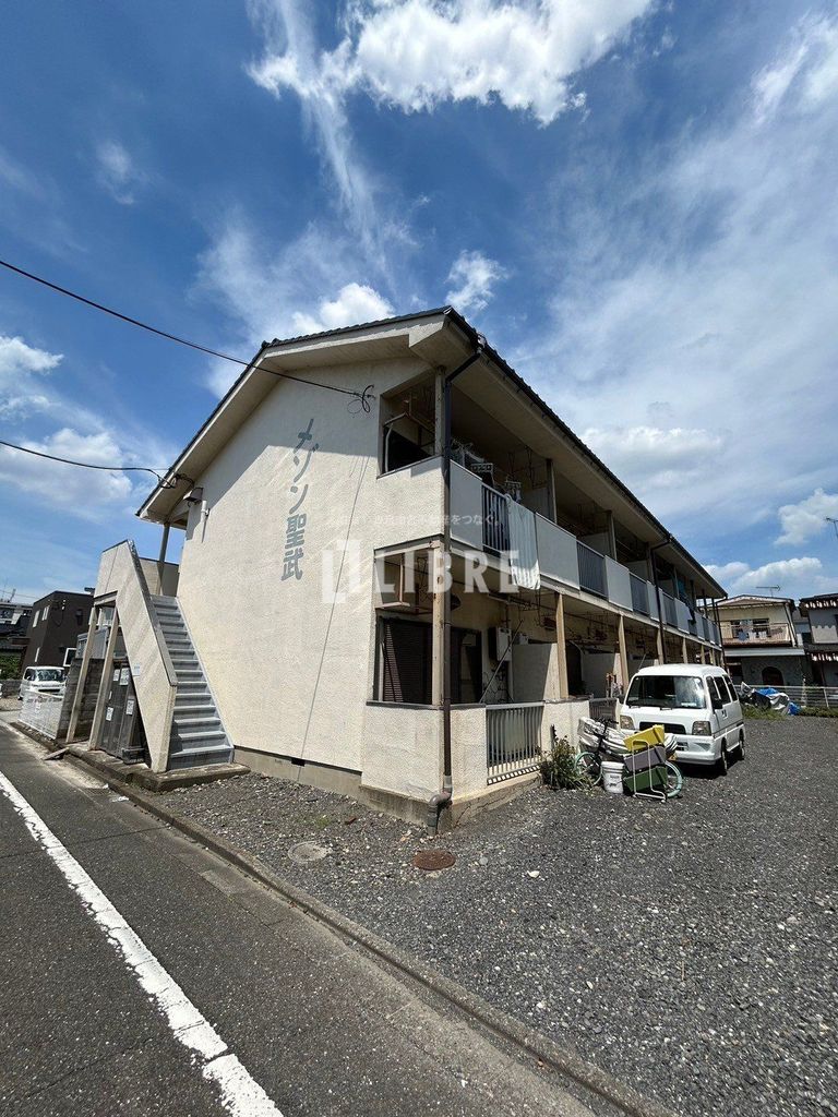 建物外観　駐車場