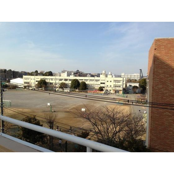 小学校　横浜市立東戸塚小学校（小学校）まで1395m
