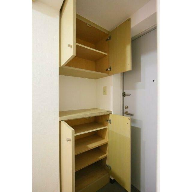 その他設備　靴入