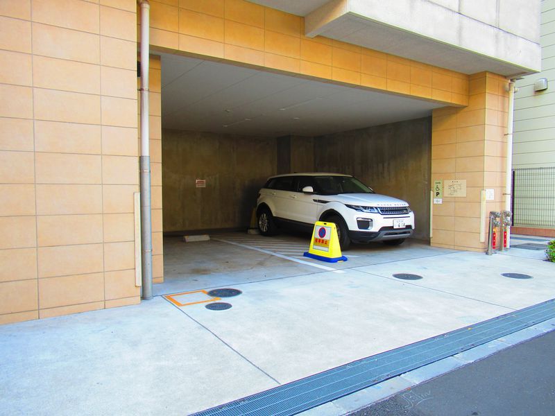 駐車場　空き状況はご確認ください。