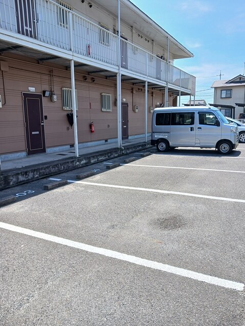 駐車場　駐車場