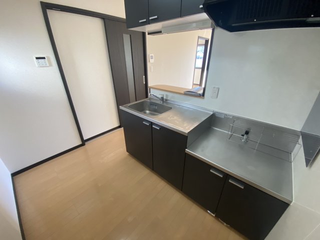 ＪＲ上越線 井野駅 徒歩28分 2階建 築14年のキッチン写真
