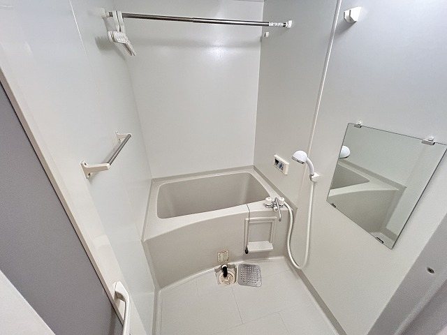 バス・シャワールーム　同マンション別部屋