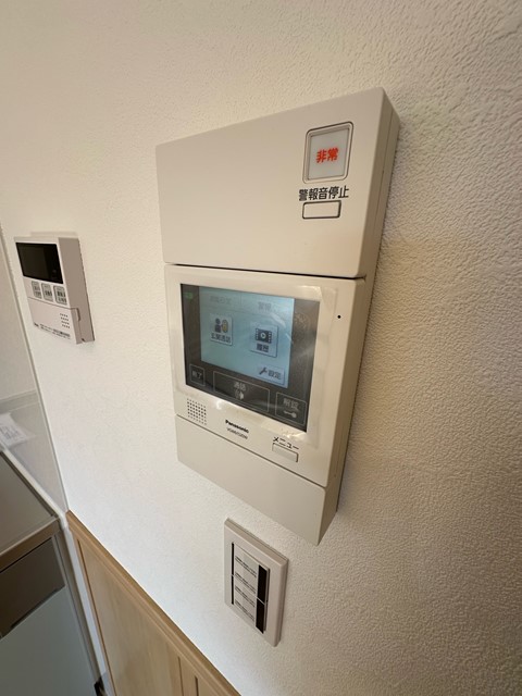 セキュリティ　防犯対策に有効なカメラ付きインターホン！録画機能が付いている
