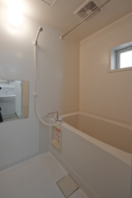 バス・シャワールーム　※写真は同タイプ住戸です。