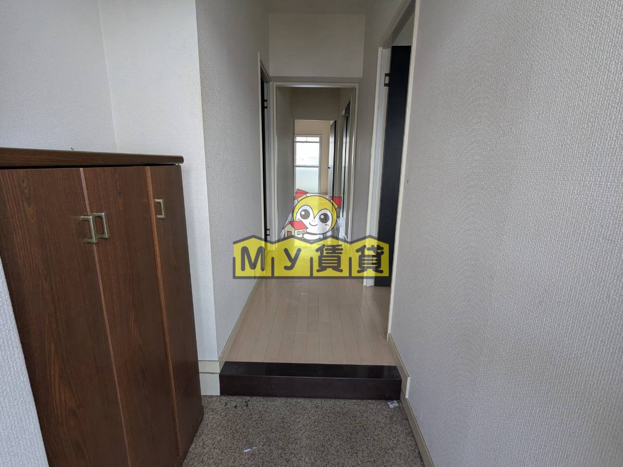 玄関　名栄ビル（メイエイビル）