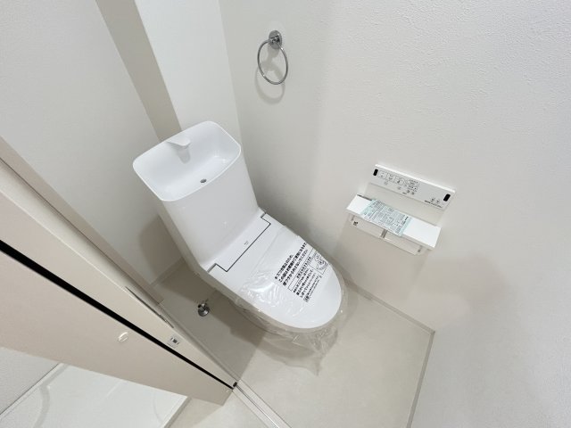 ヴェルメゾン三津屋中のトイレ写真