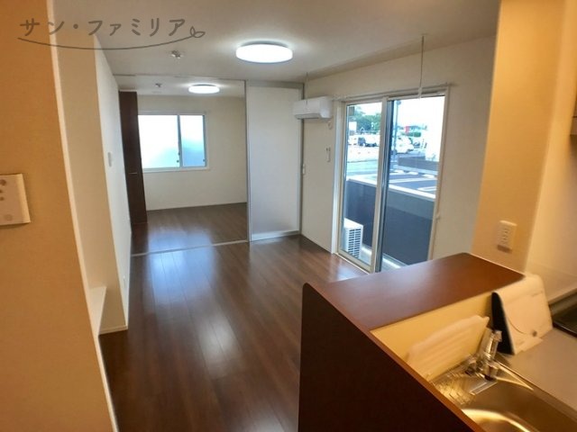居室・リビング　同一物件別部屋写真
