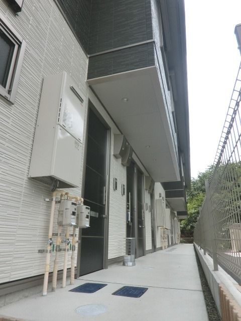 エントランス　お部屋へ繋がるエントランスです