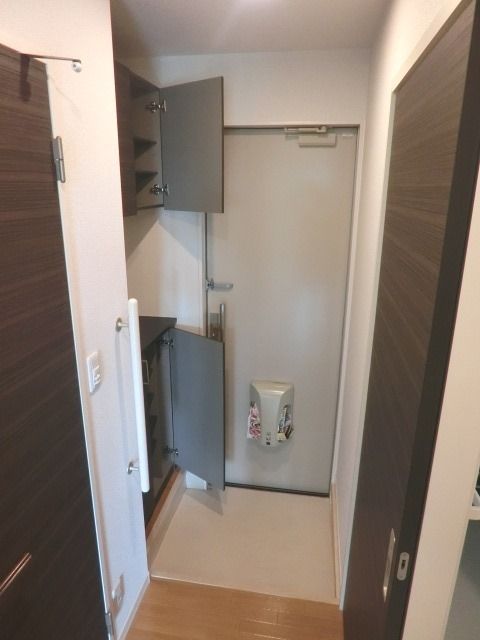 玄関　たっぷりシューズボックス