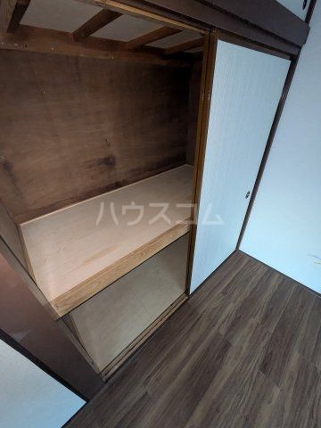 東京都江戸川区江戸川6-10-76戸建の内装写真