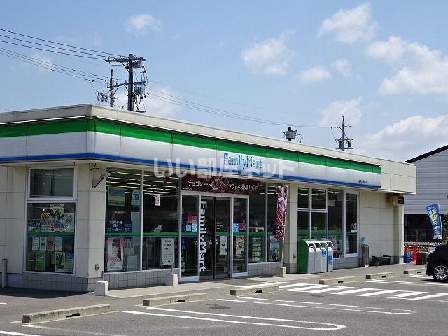 コンビニ　ファミリーマート 多治見小泉町店（コンビニ）まで572m
