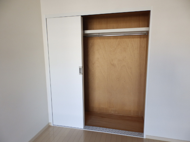 収納　各部屋あります