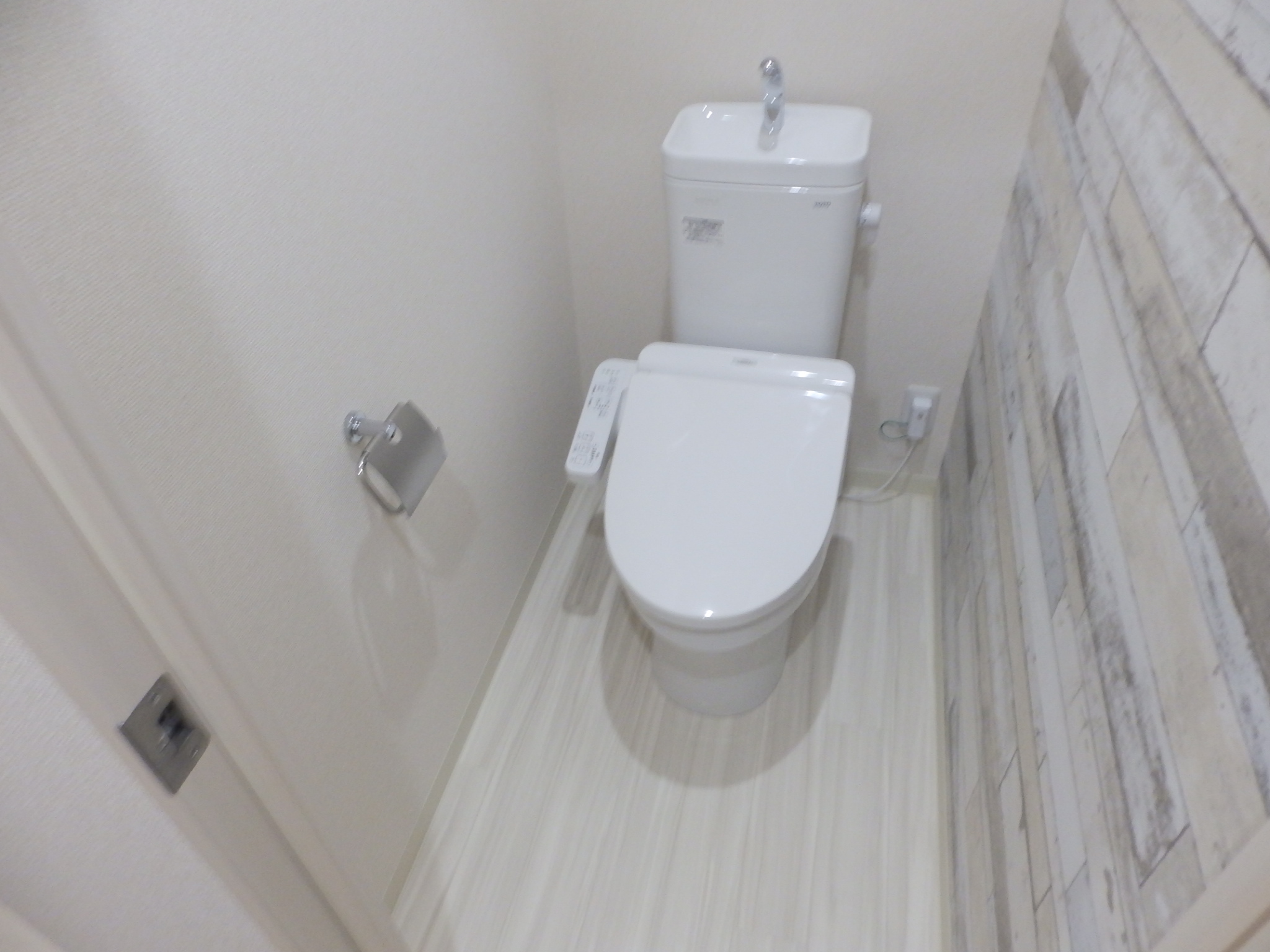 トイレ　同施工会社　参考写真