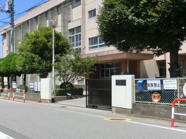 小学校　上の台小学校（小学校）まで1300m