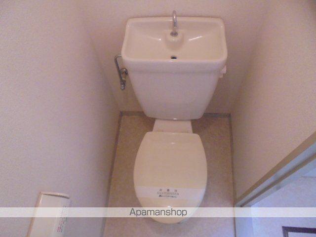 阪急神戸線 西宮北口駅 徒歩19分 2階建 築40年のトイレ写真