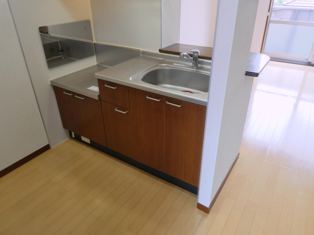 キッチン　同施工会社・別物件の写真です。