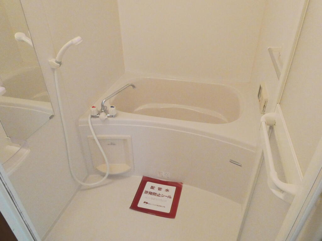 バス・シャワールーム　同施工会社・別物件の写真です。