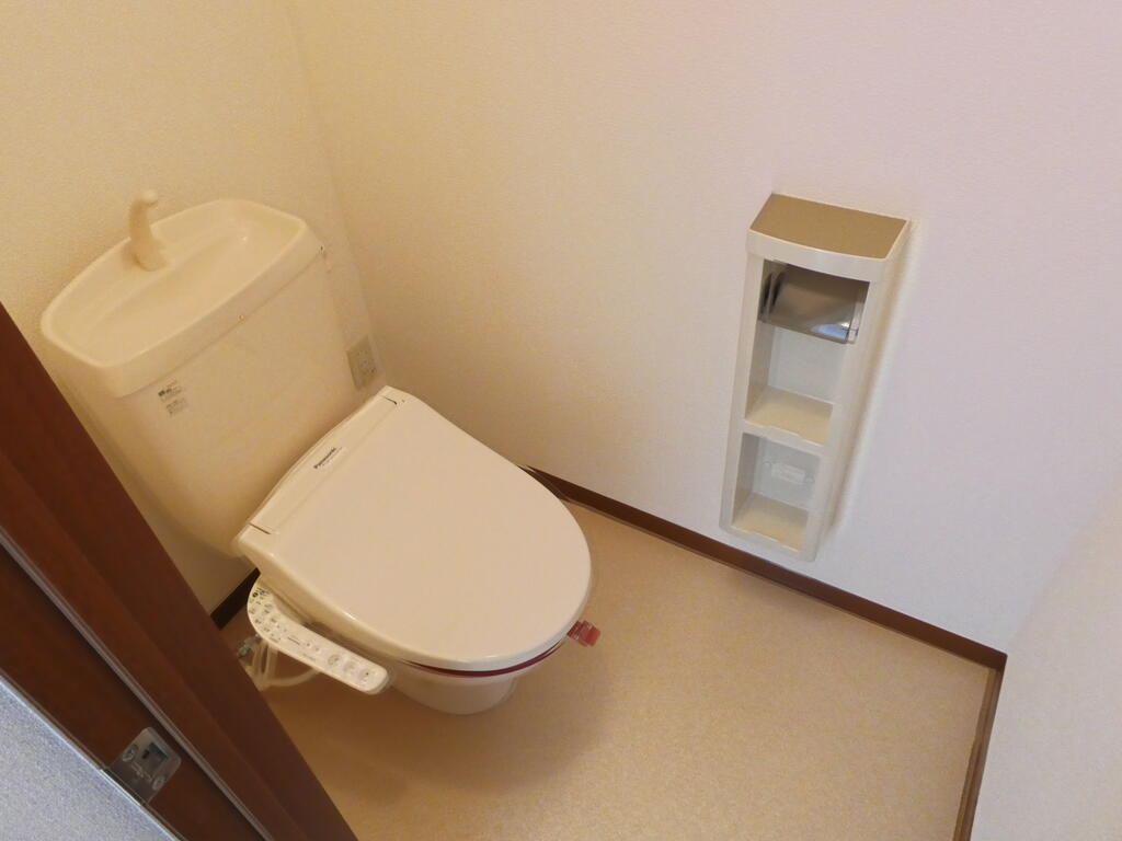 トイレ　同施工会社・別物件の写真です。