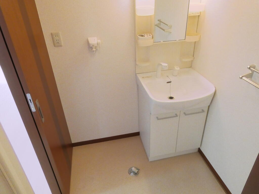 洗面設備　同施工会社・別物件の写真です。